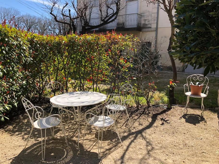 Ulysse, Appartement Spacieux Au Centre Historique D'Uzes En Rez-De-Chaussee Avec Exterieur, Proche Parking Des Marroniers ภายนอก รูปภาพ